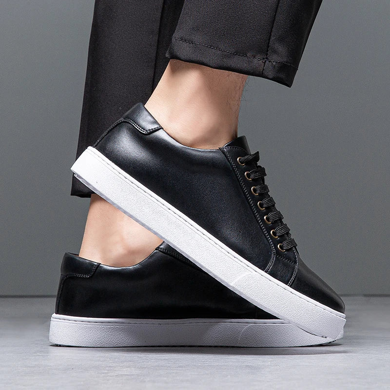 Kyle™ | Classic Leather Sneakers with a Luxurious Touch